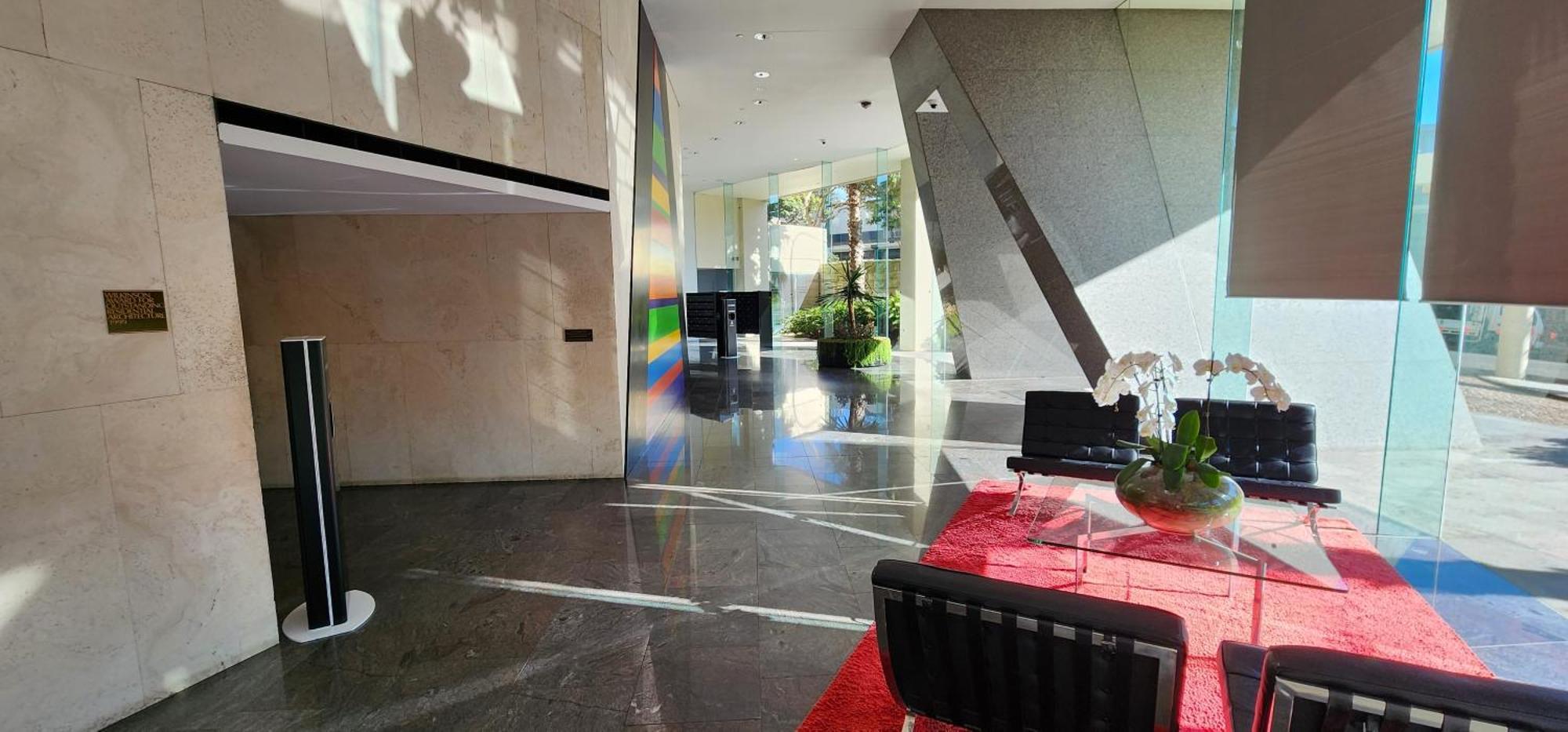 Enjoy Style Facilities In 'the Horizon' Apartment